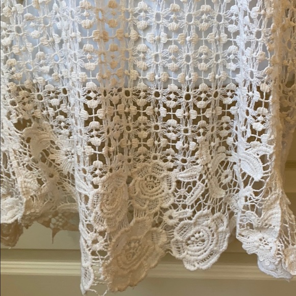 Top. Cream. Worn alone or over a shirt - Picture 3 of 3